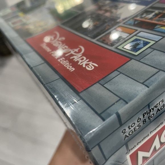 New MONOPOLY Disney Parks 2020 Pop-Up Castle Star Wars Rise of the Resistance - Picture 8 of 8